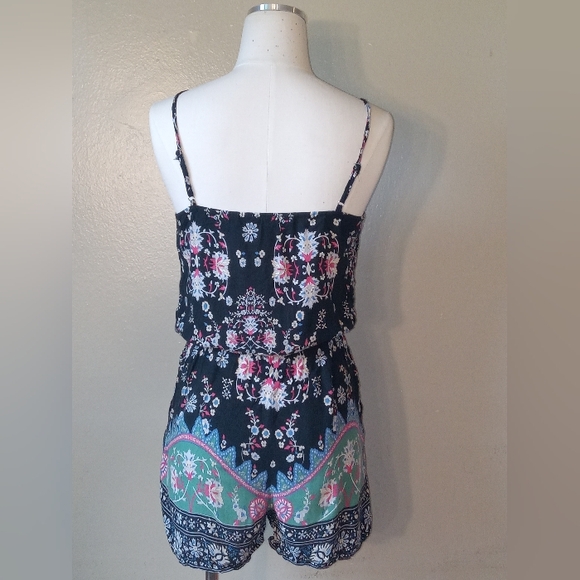 #78 Paisley Printed Jumpsuit ! - Picture 4 of 9